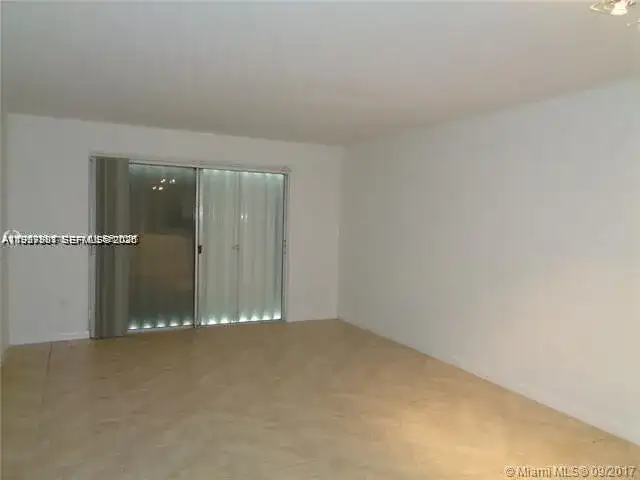 15205 NE 6th Ave # D212, Miami FL 33162 photo 4