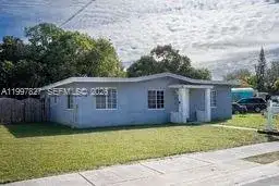 13645 NW 3rd Ave, North Miami FL 33168 photo 2