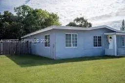 13645 NW 3rd Ave, North Miami FL 33168 photo 3