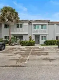 20861 NW 4th St, Pembroke Pines FL 33029 photo 3