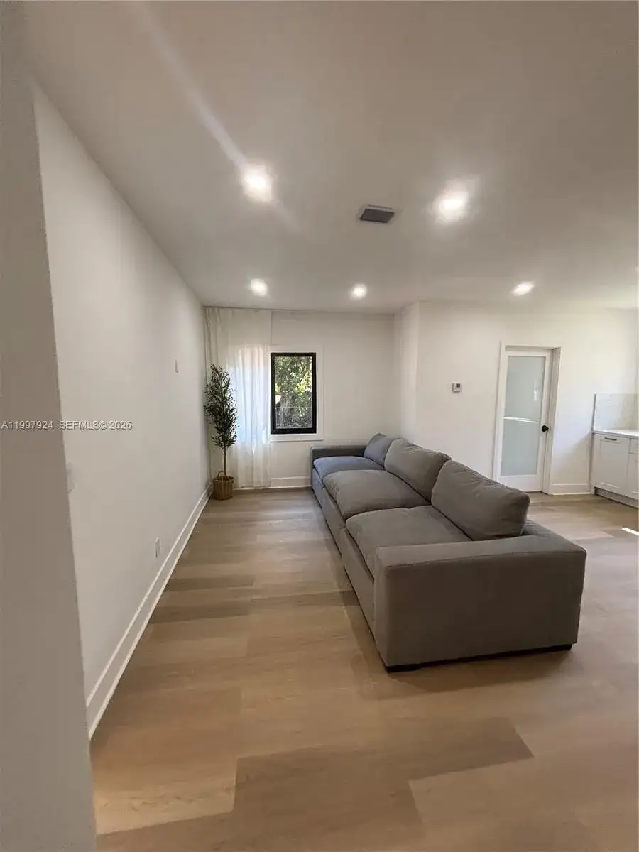 1231 Lisbon St, Coral Gables FL 33134 photo 4