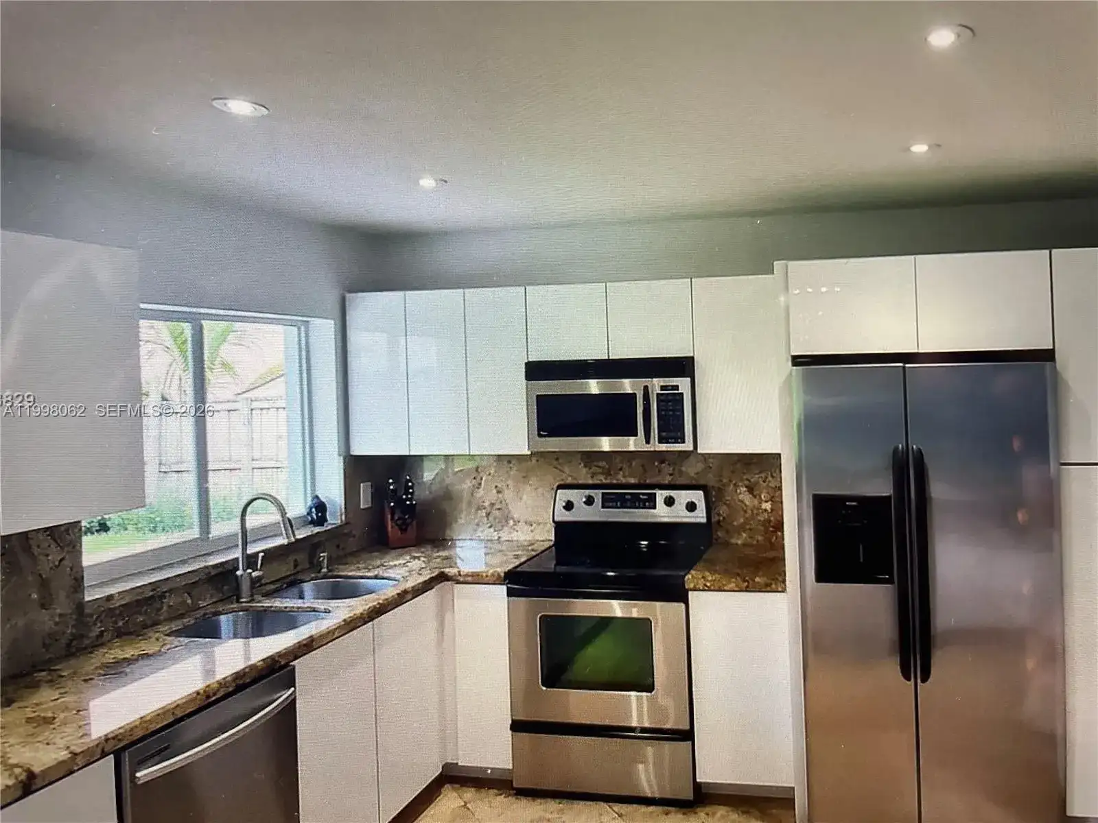 10900 SW 107th Ave, Miami FL 33176 photo 5