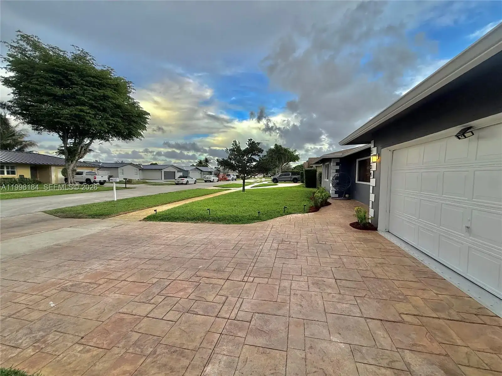 8404 SW 26th St, Davie FL 33324 photo 3