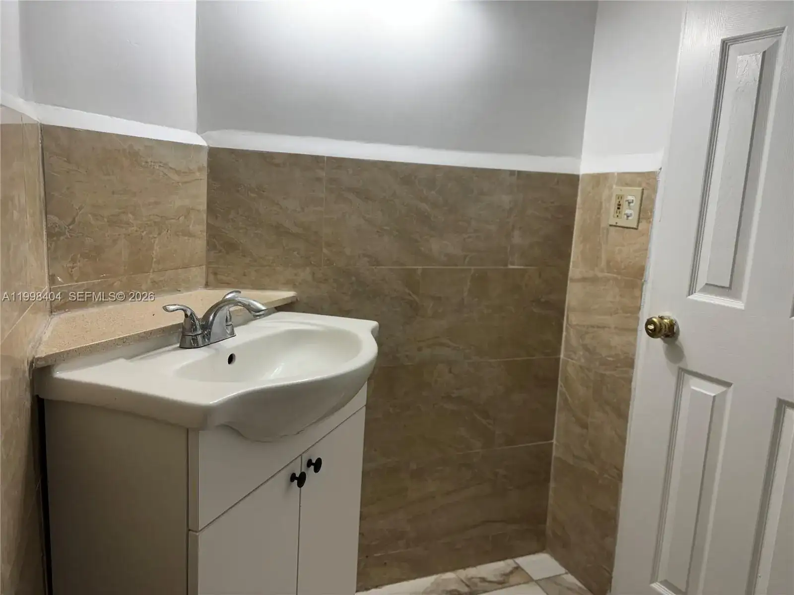 1501 NE 191st St # C211, Miami FL 33179 photo 5