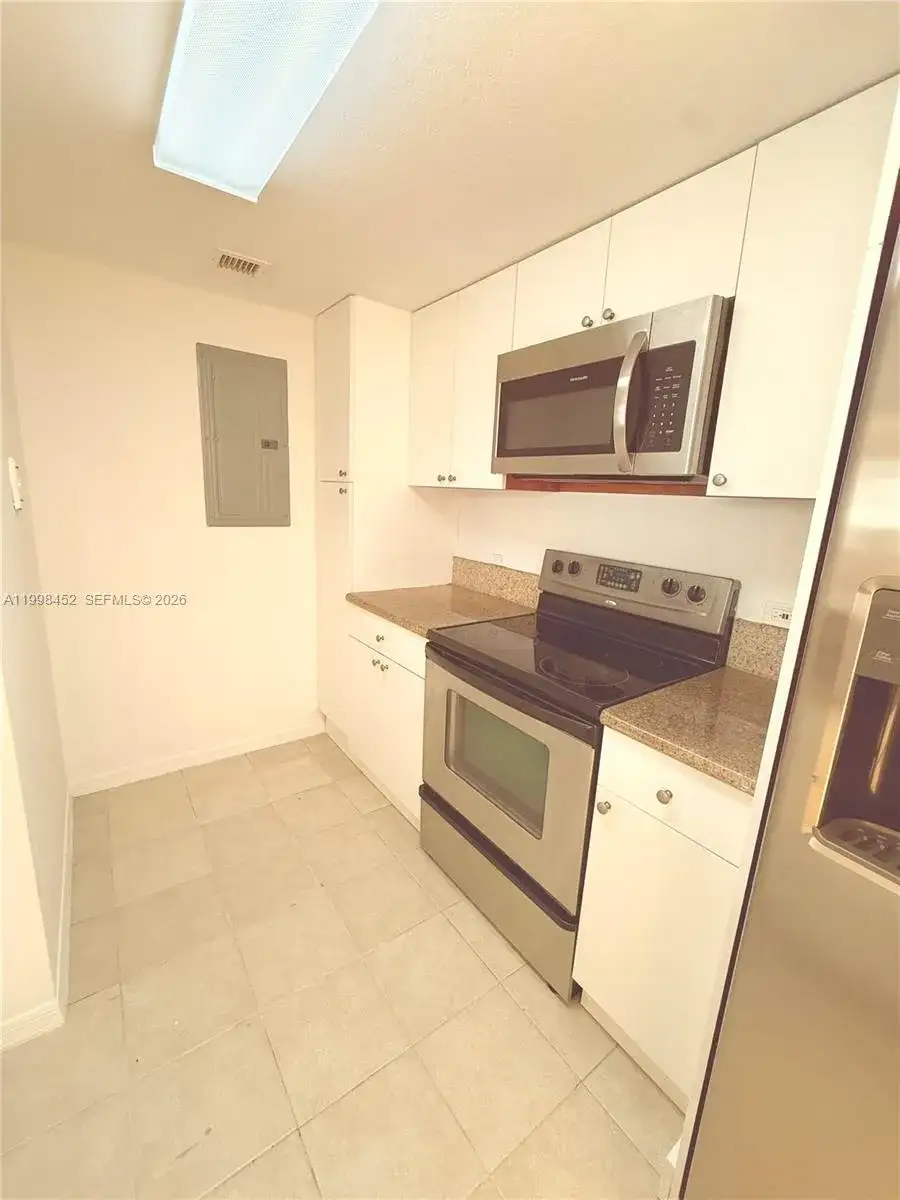 36 NW 6th Ave # 504, Miami FL 33128 photo 3
