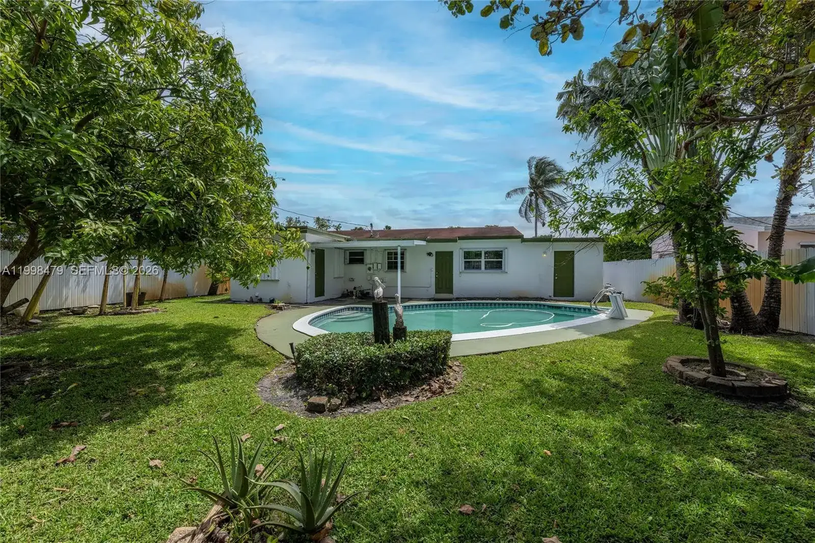 807 SW 26th Ct, Fort Lauderdale FL 33315 photo 3