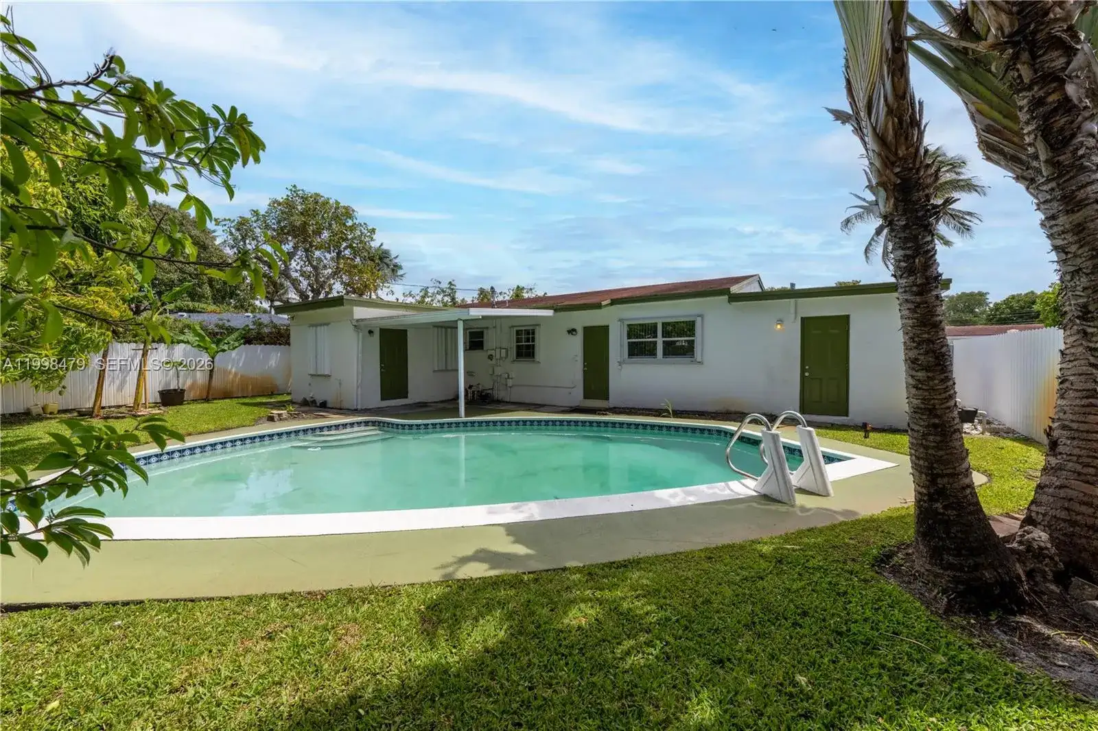 807 SW 26th Ct, Fort Lauderdale FL 33315 photo 4