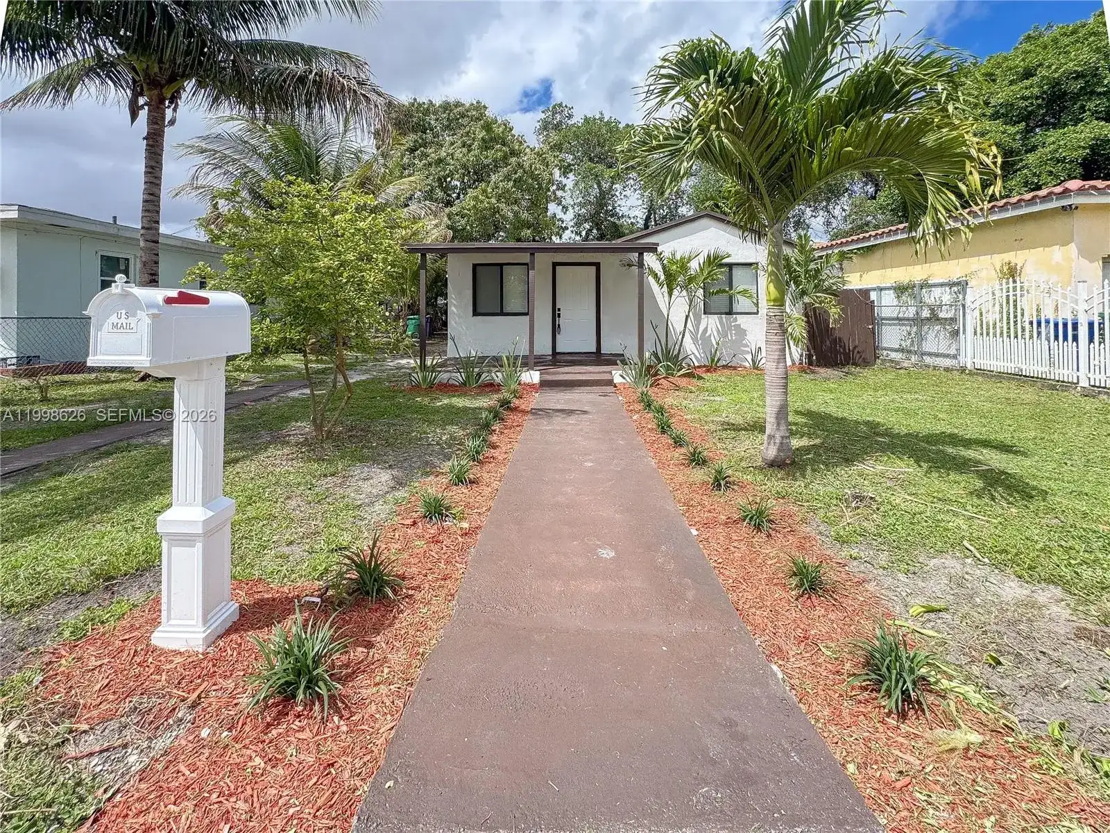 2933 NW 48th Ter, Miami FL 33142 photo 3
