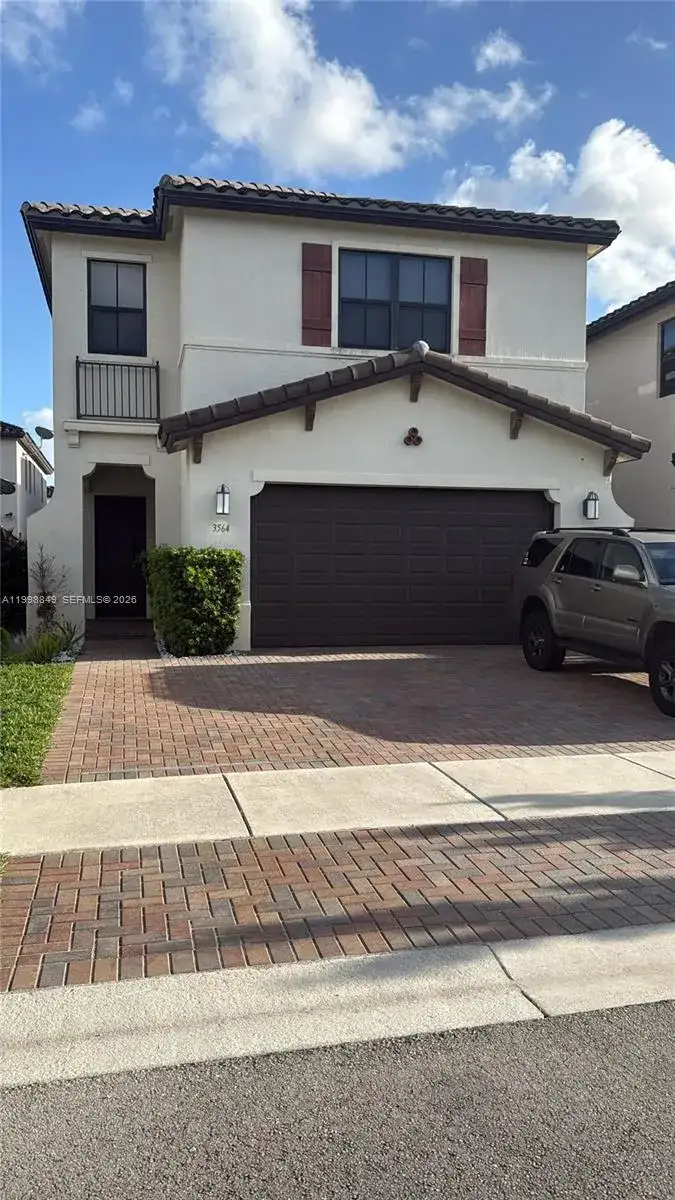 3564 W 97th St, Hialeah FL 33018 photo 2