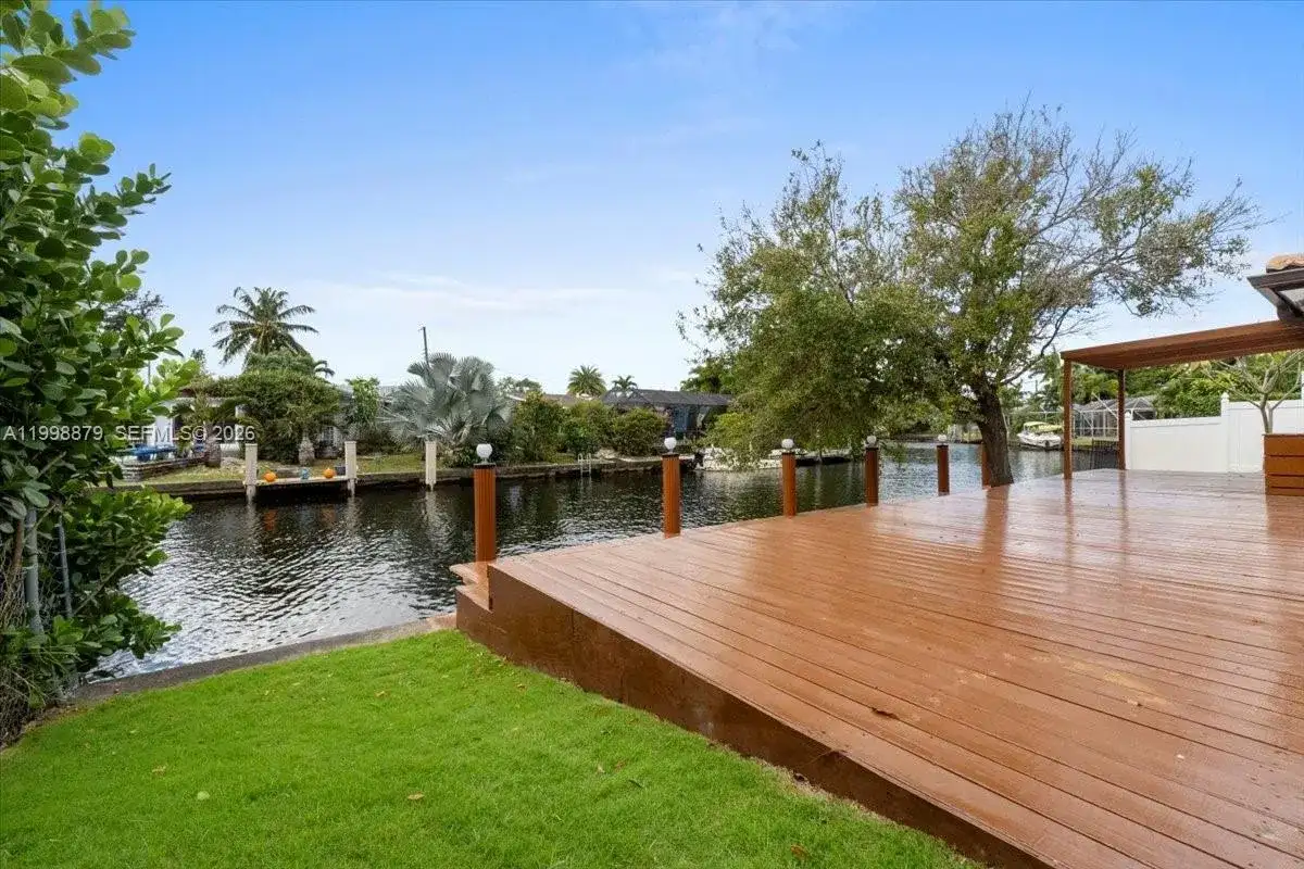1910 NW 36th St, Oakland Park FL 33309 photo 5