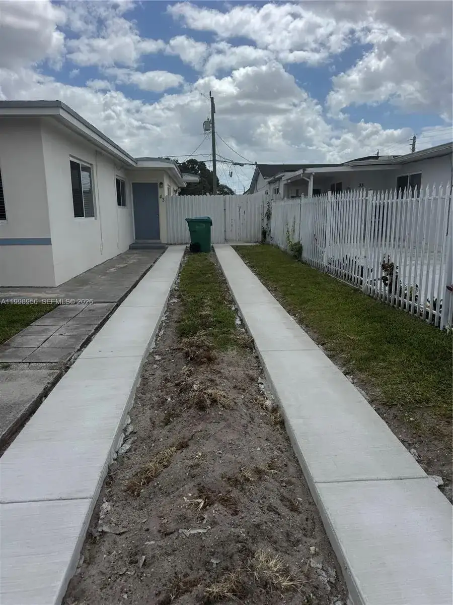 43 NW 76th Ave # 0, Miami FL 33126 photo 2