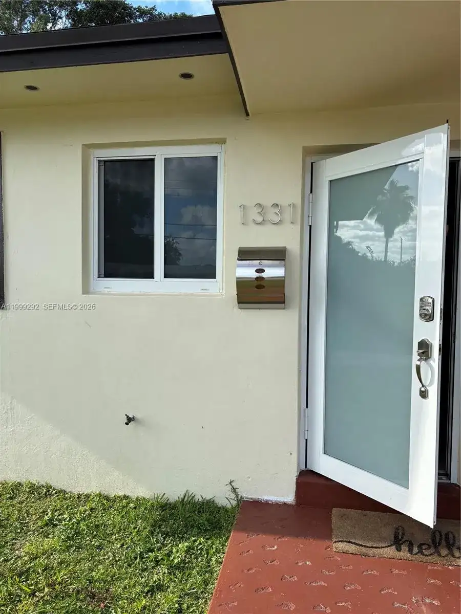 1331 NW 98th Ter, Miami FL 33147 photo 4