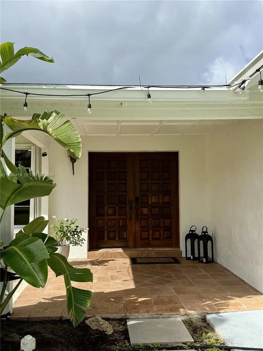 625 Whippoorwill Ter, West Palm Beach FL 33411 photo 3