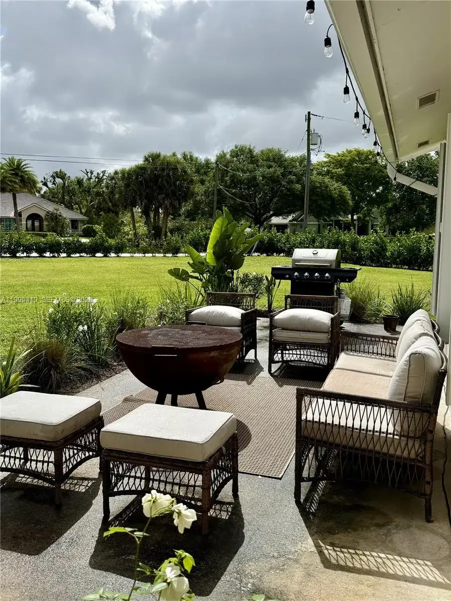 625 Whippoorwill Ter, West Palm Beach FL 33411 photo 5