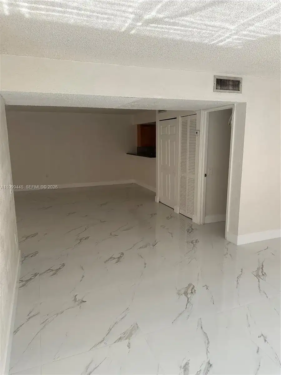 8440 SW 154th Cir Ct # 302, Miami FL 33193 photo 3