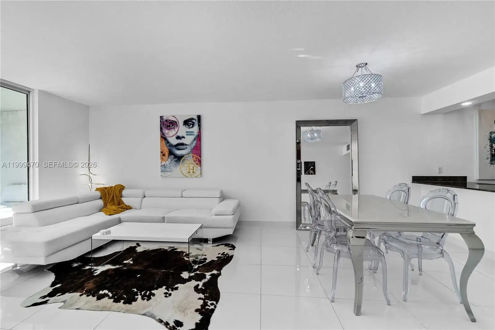 1200 Brickell Bay Dr # 2017, Miami FL 33131 photo 2