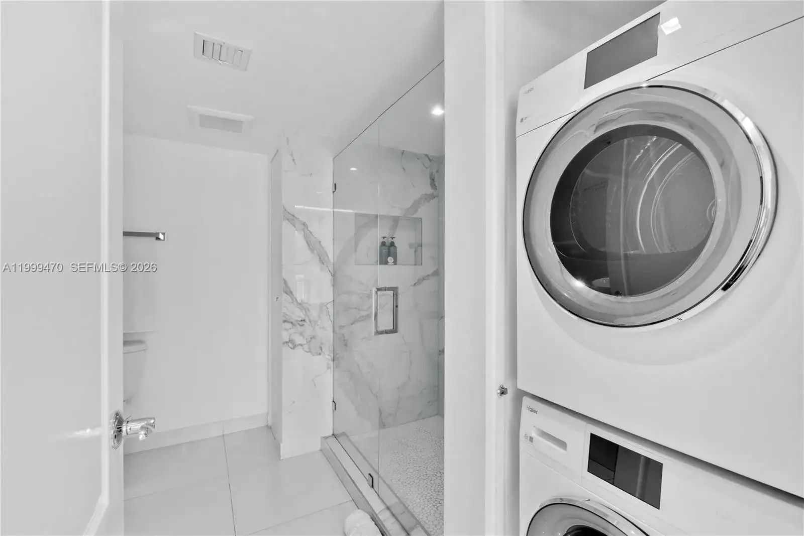 1200 Brickell Bay Dr # 2017, Miami FL 33131 photo 5