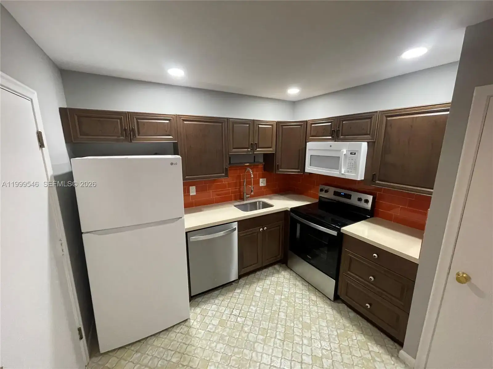 4751 NW 21st St # 611, Lauderhill FL 33313 photo 2