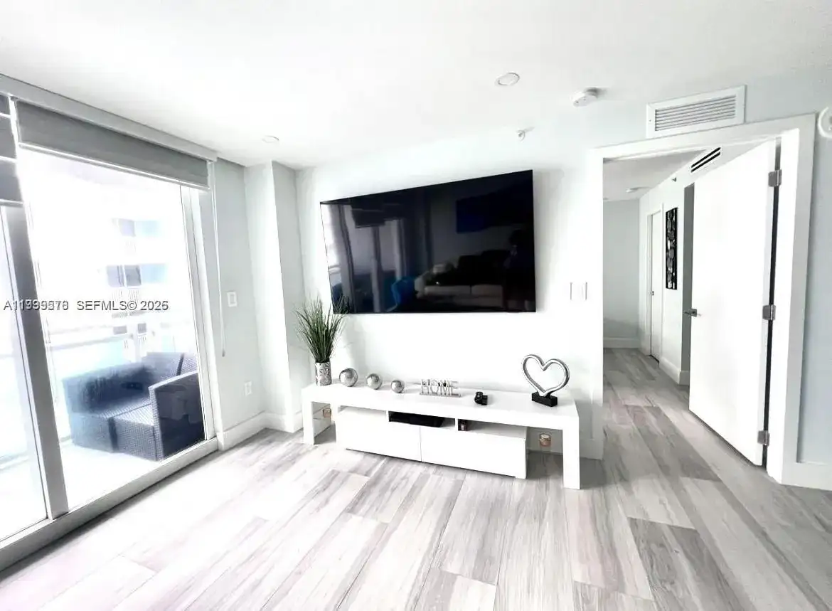6917 Collins Ave # 806, Miami Beach FL 33141 photo 2