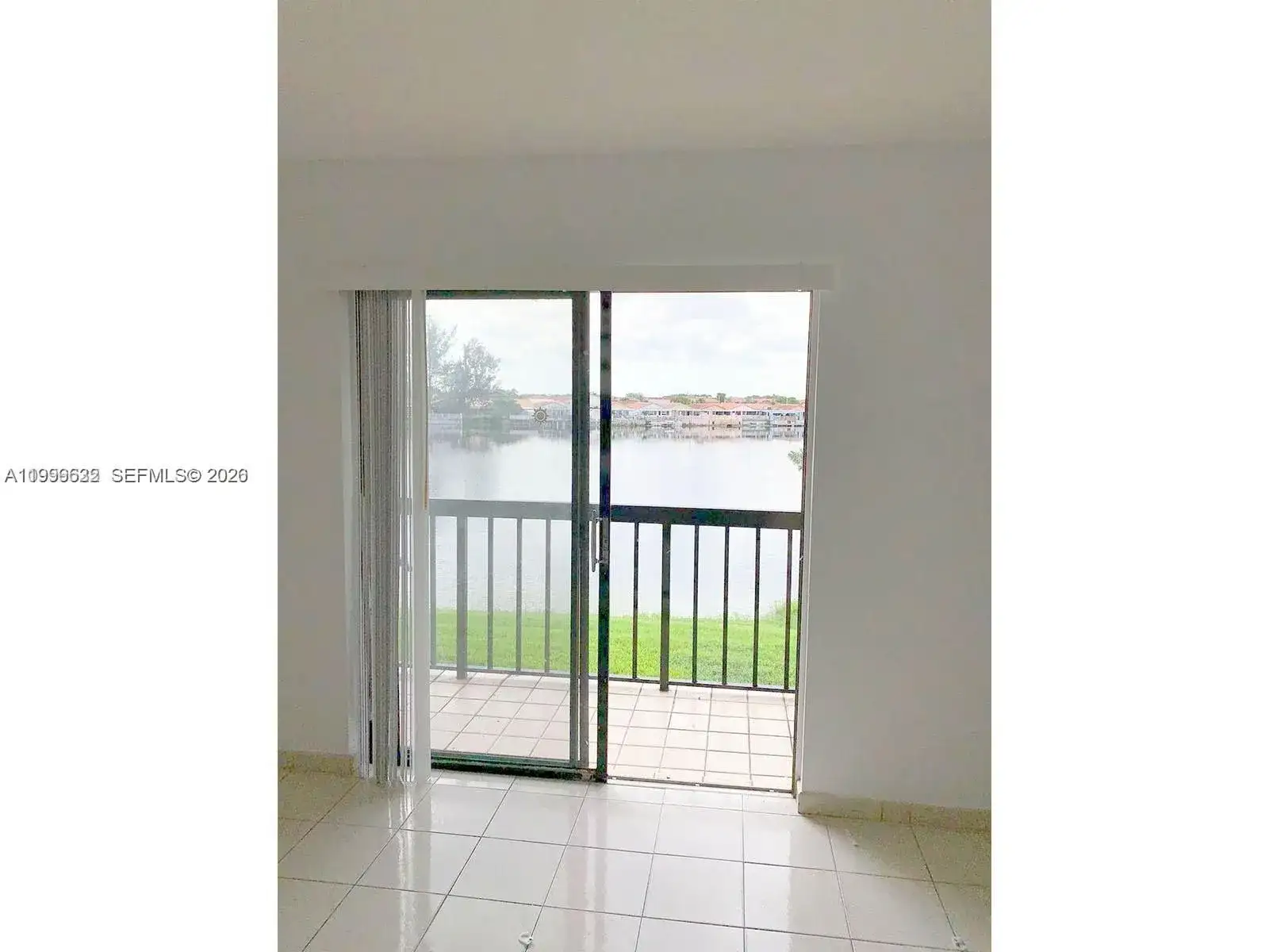2540 W 67th Pl # 28, Hialeah FL 33016 photo 4