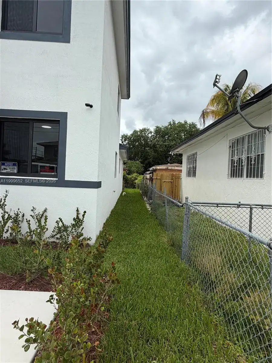 8034 NW 14 PL # 8034, Miami FL 33147 photo 2