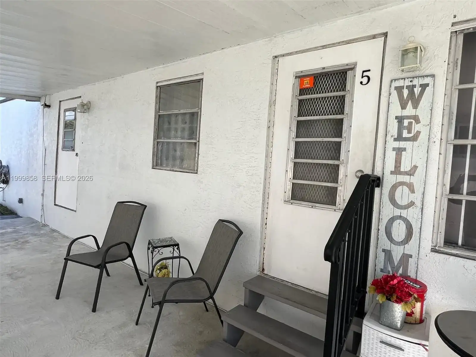 425 E 33rd St, Hialeah FL 33013 photo 2