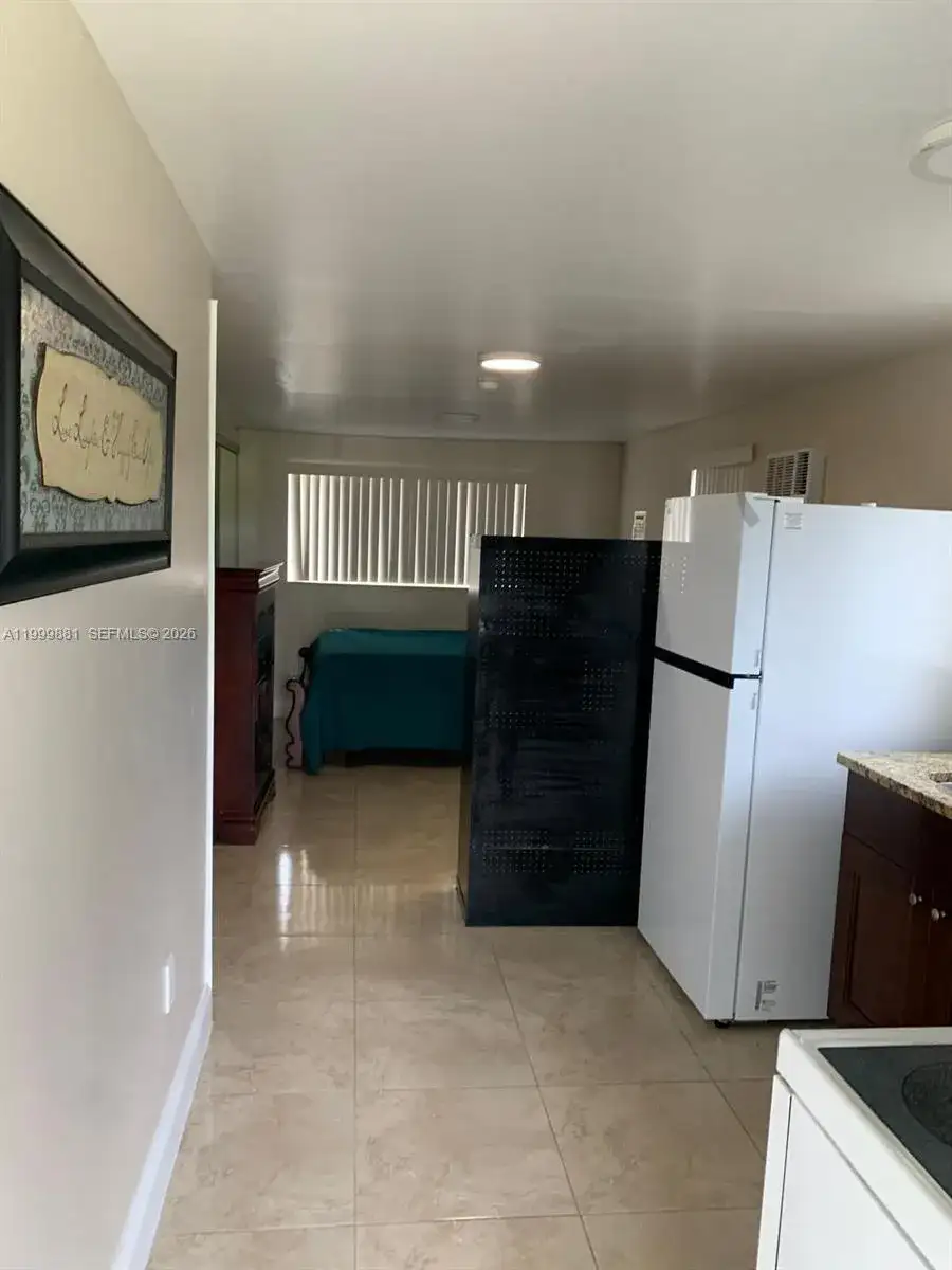 19121 NE Miami Ct # 1, Miami FL 33179 photo 2
