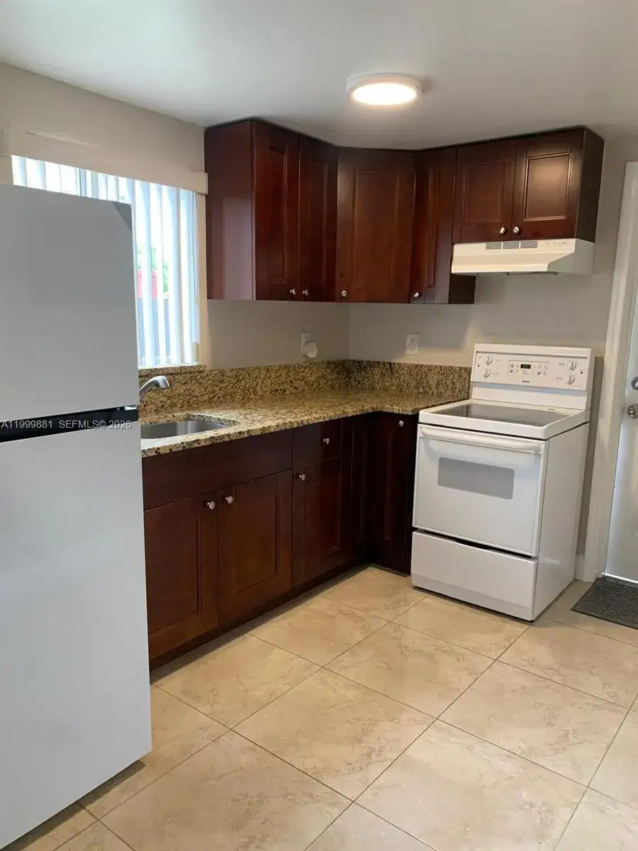 19121 NE Miami Ct # 1, Miami FL 33179 photo 3