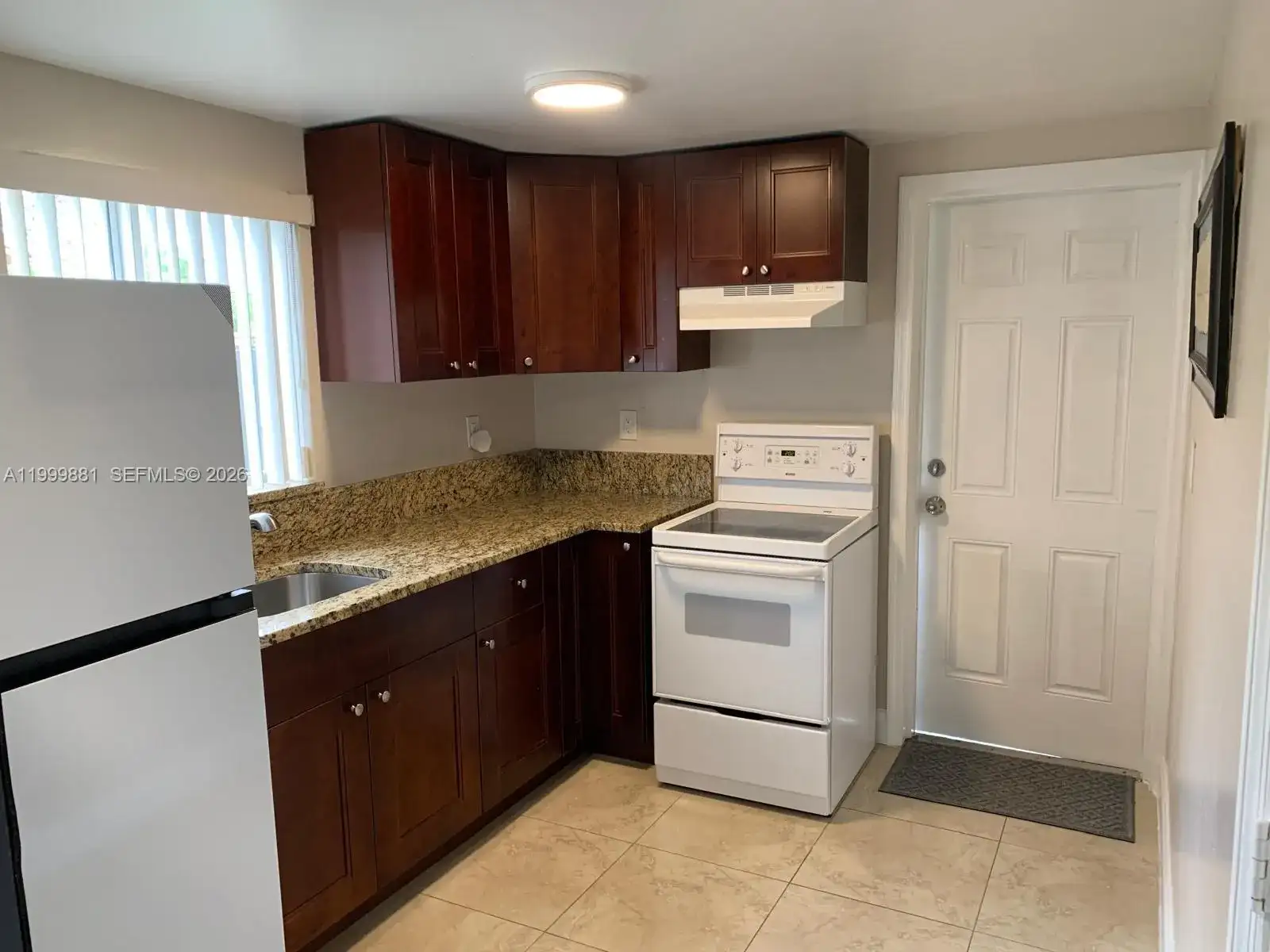 19121 NE Miami Ct # 1, Miami FL 33179 photo 4