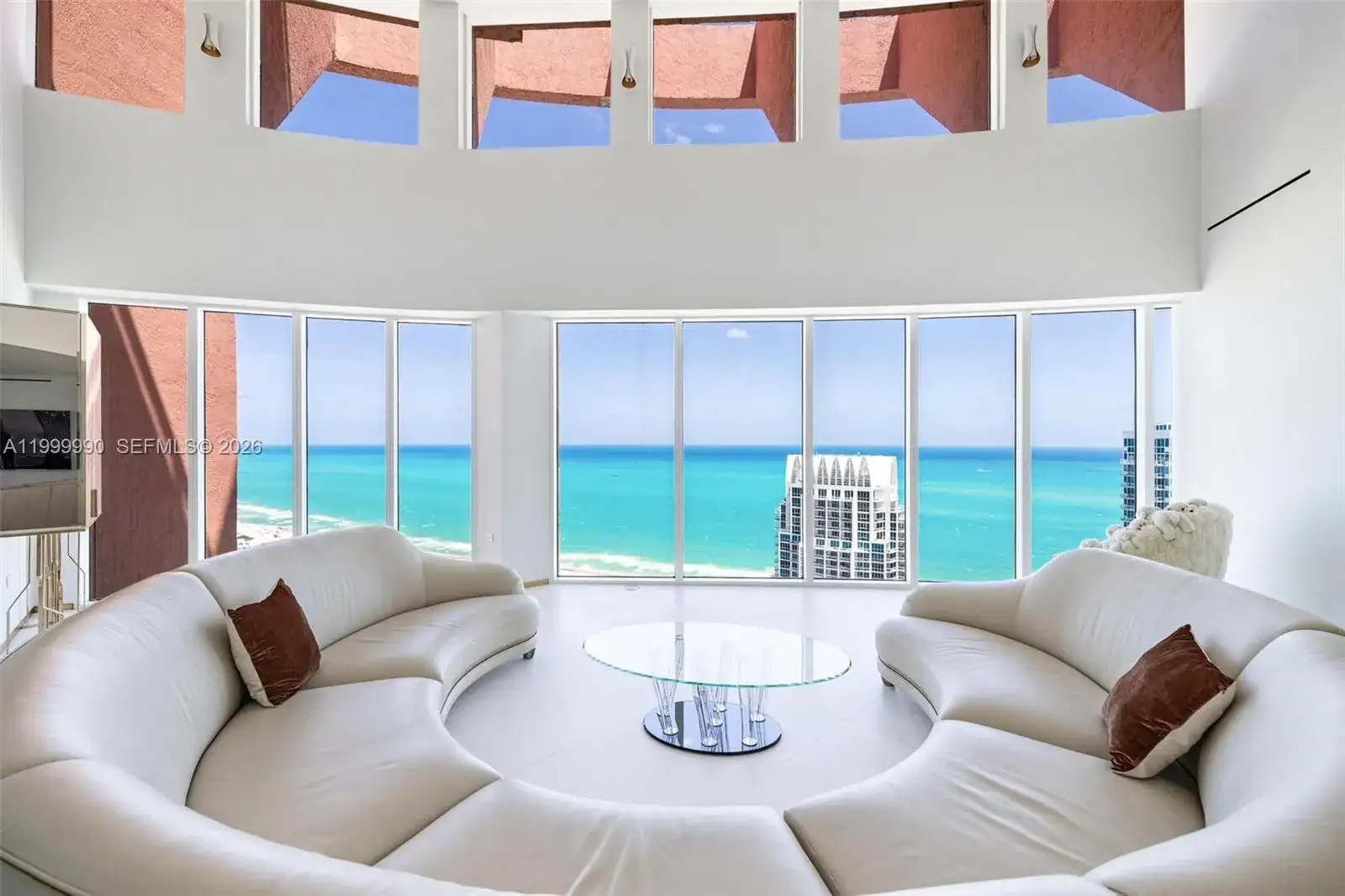 300 S Pointe Dr # 5, Miami Beach FL 33139 photo 2