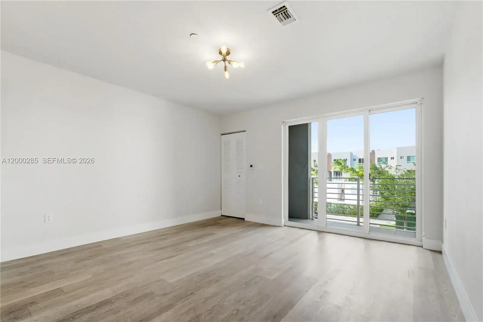 2505 NE 193rd St # 4215, Miami FL 33180 photo 5