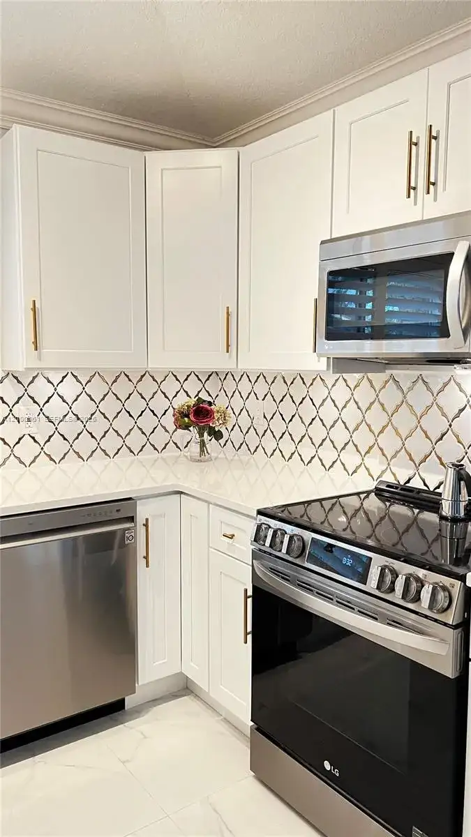 6762 Via Regina, Boca Raton FL 33433 photo 4