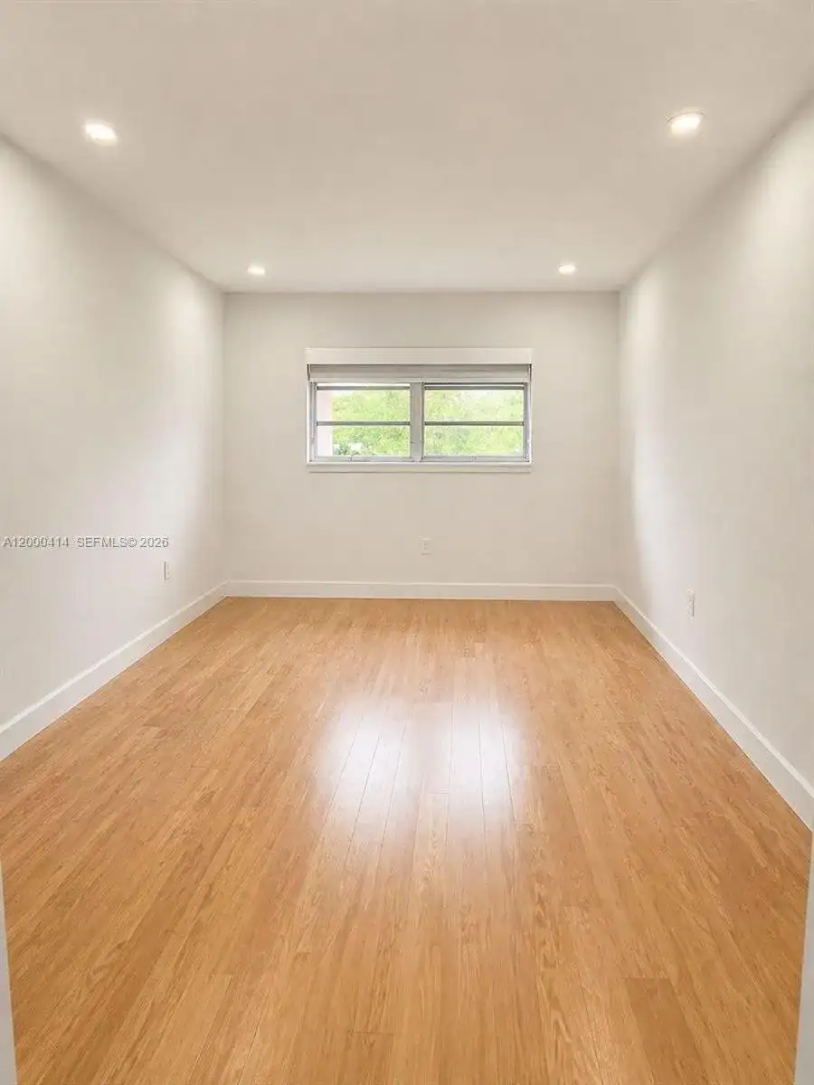 12105 NE 11th Pl # 306, North Miami FL 33161 photo 2