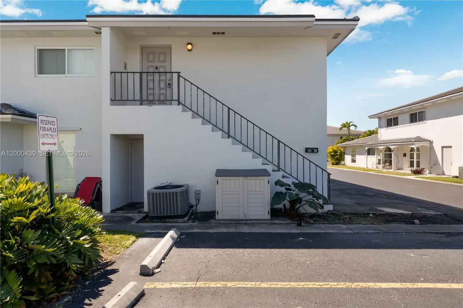8048 SW 80 AV, Miami FL 33143 photo 2