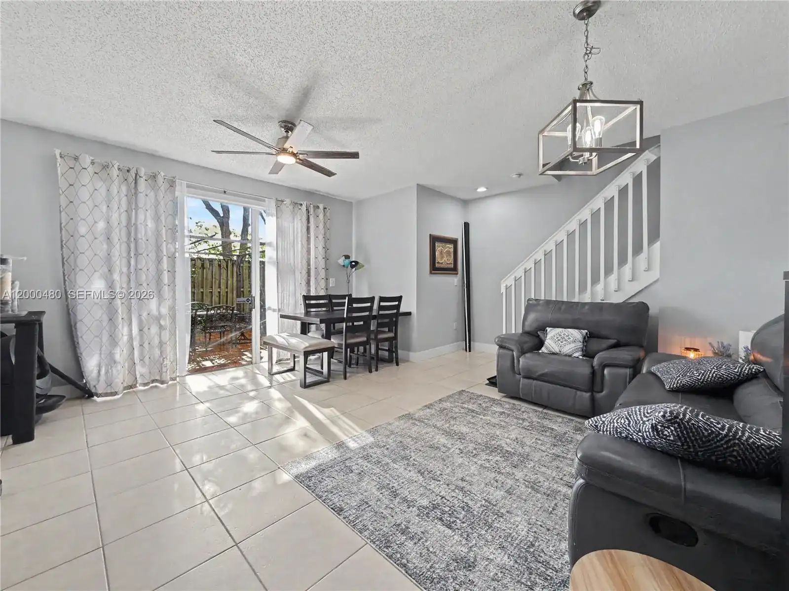 1033 NE 42nd Pl, Homestead FL 33033 photo 2
