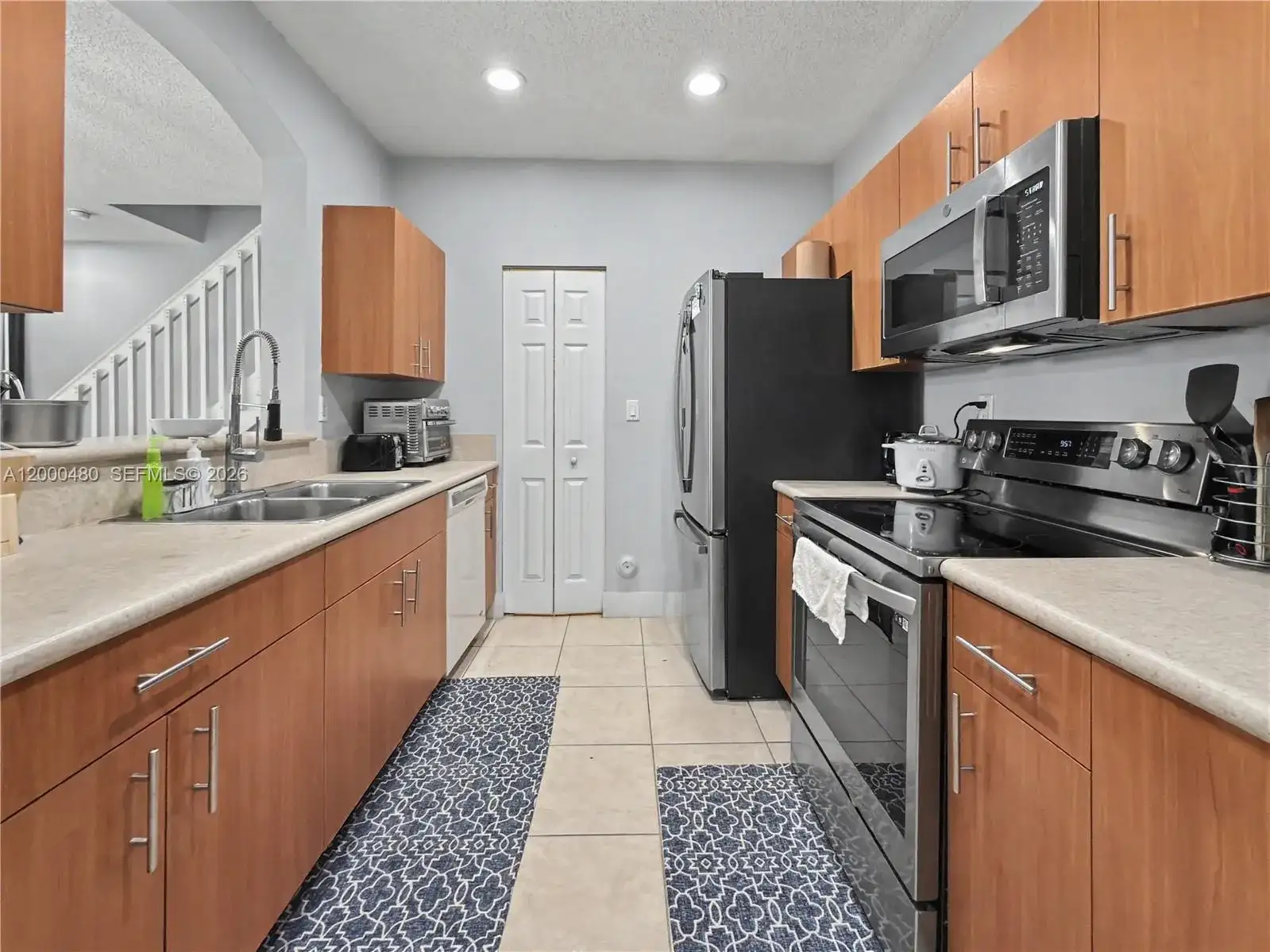 1033 NE 42nd Pl, Homestead FL 33033 photo 4