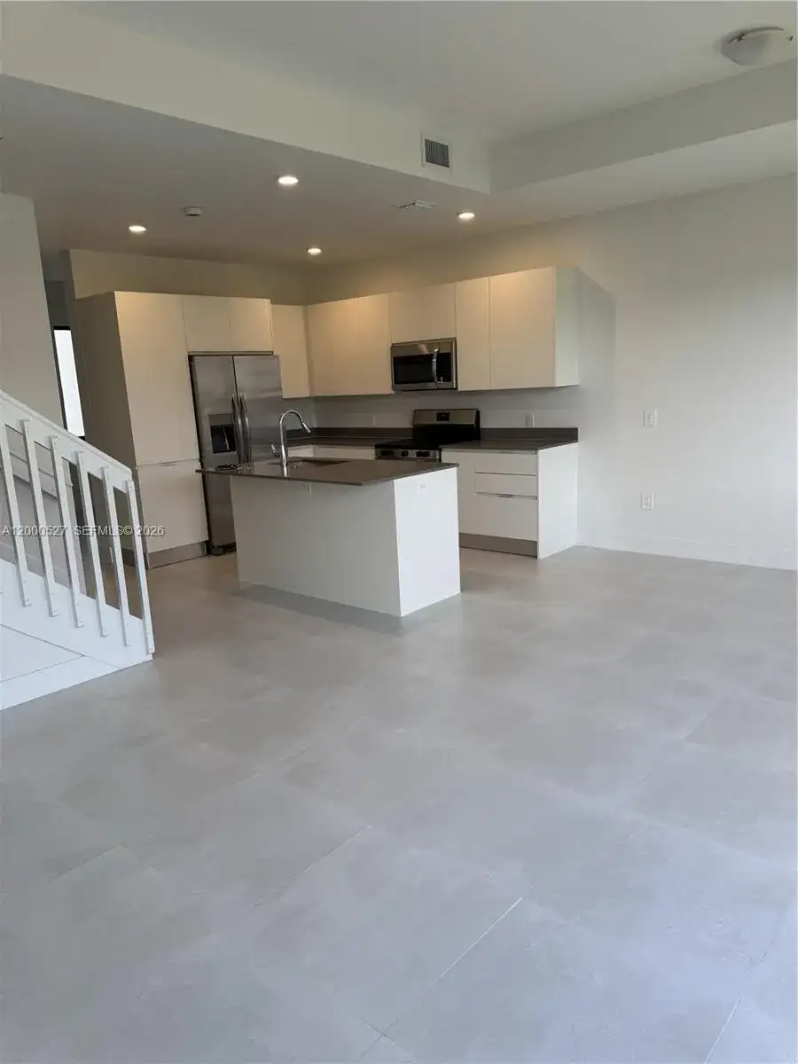 19041 SW 344th Ter, Homestead FL 33034 photo 4