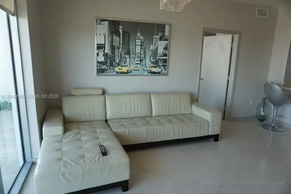 90 SW 3rd St # 3505, Miami FL 33130 photo 2