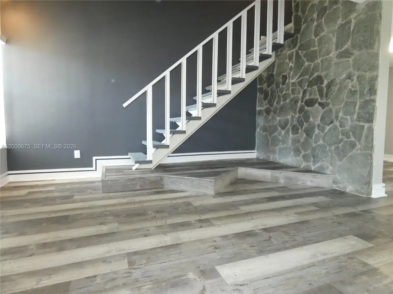 14212 NE 4th Ave, Miami FL 33161 photo 2