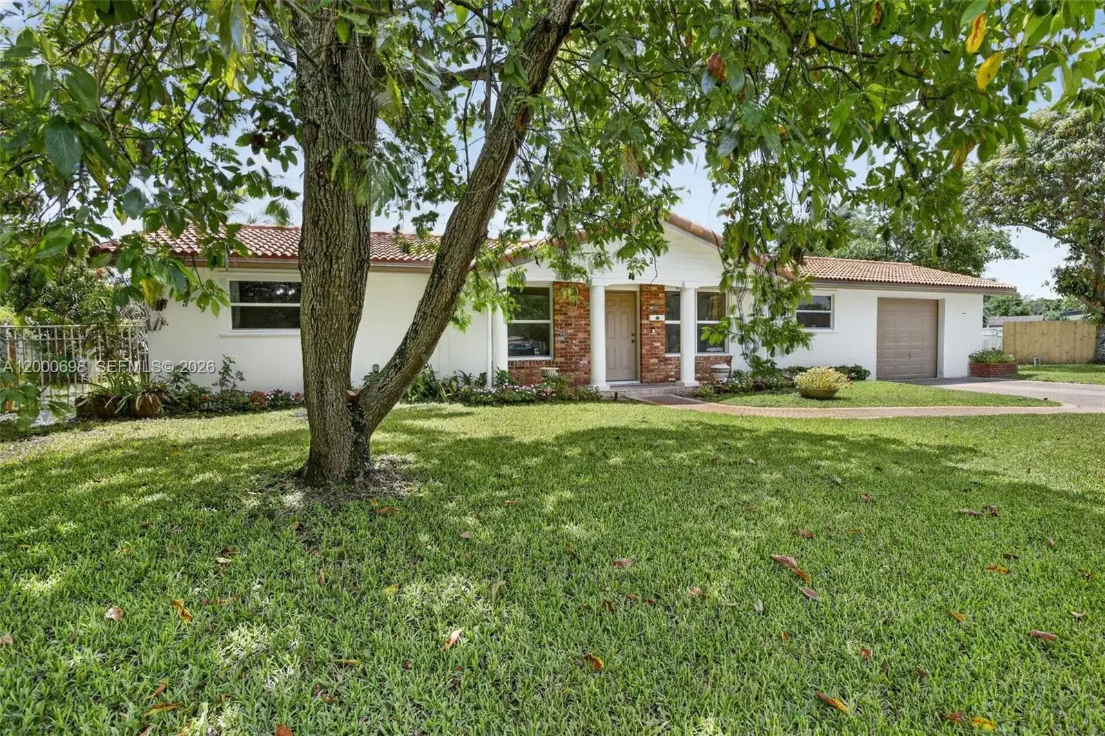 292 SW 52nd Ave, Plantation FL 33317 photo 4