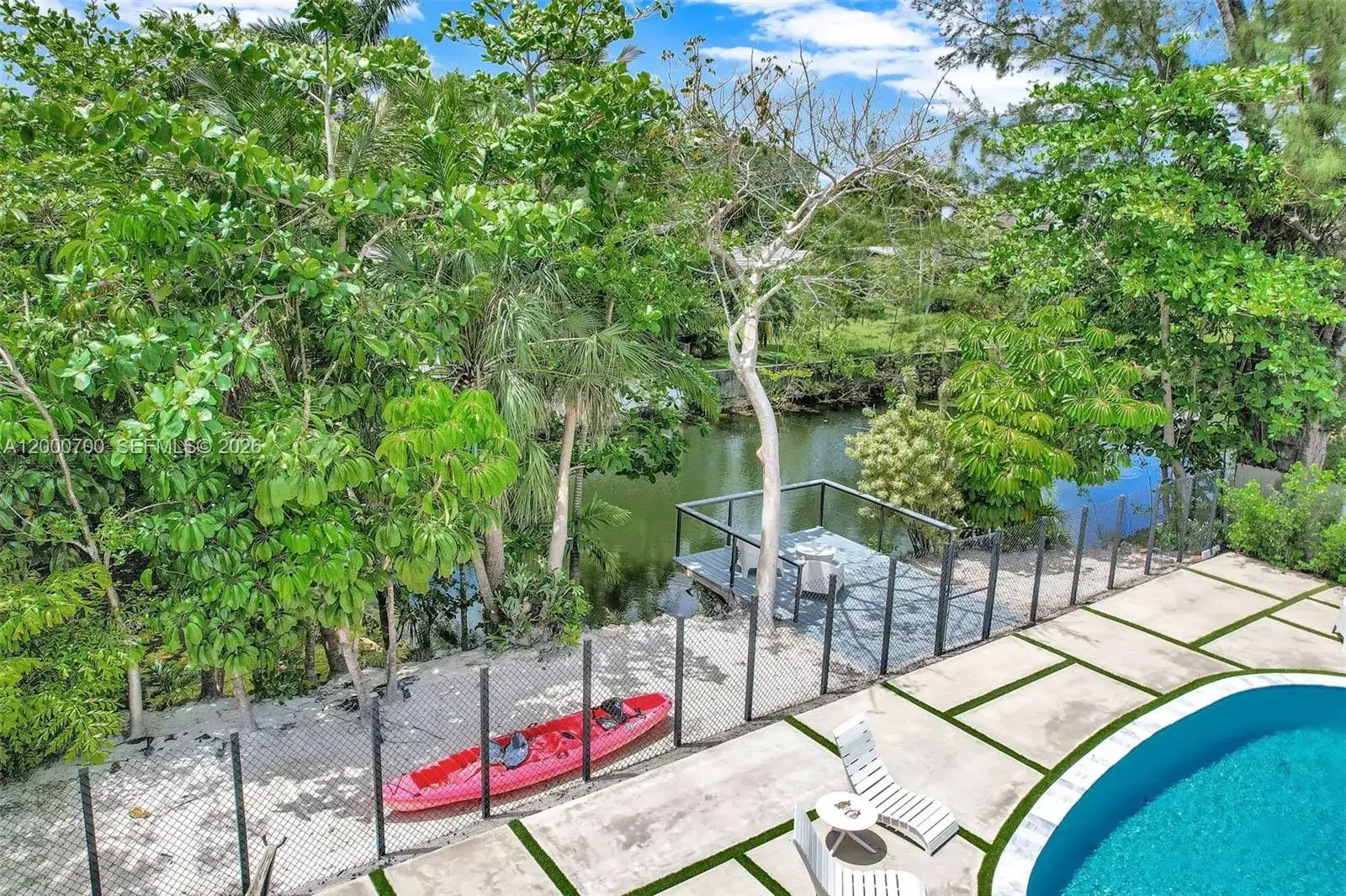 7142 SW 65th Ave, South Miami FL 33143 photo 2