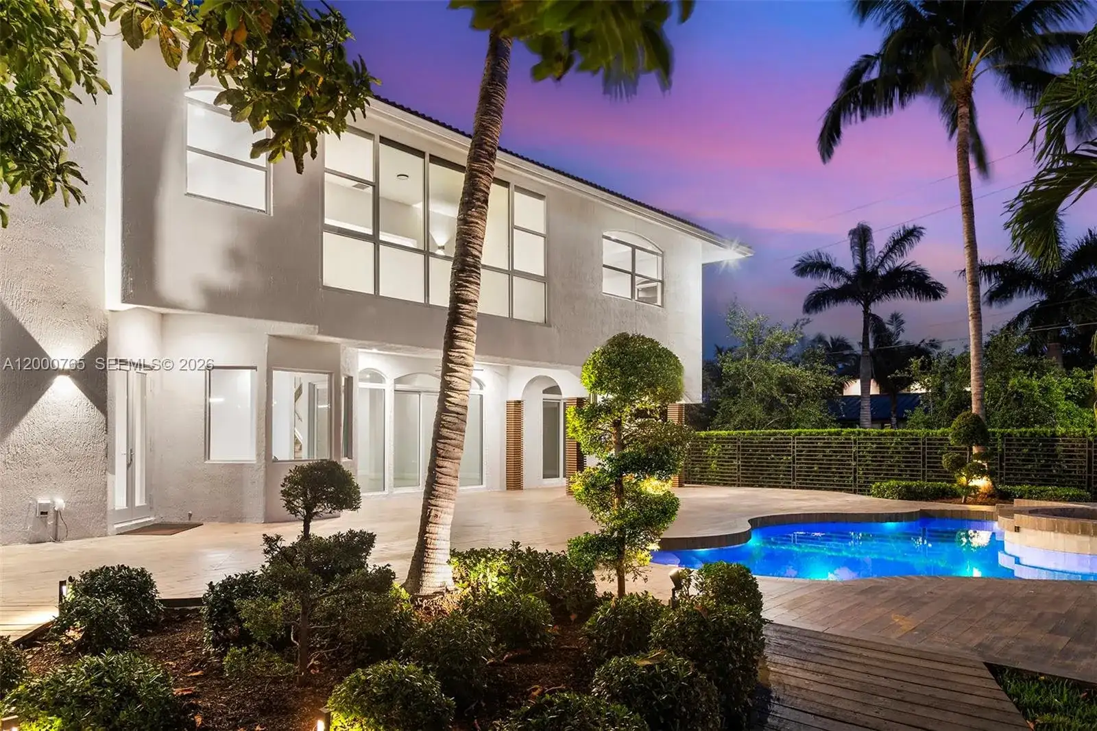 552 PALM DRIVE, Hallandale Beach FL 33009 photo 4