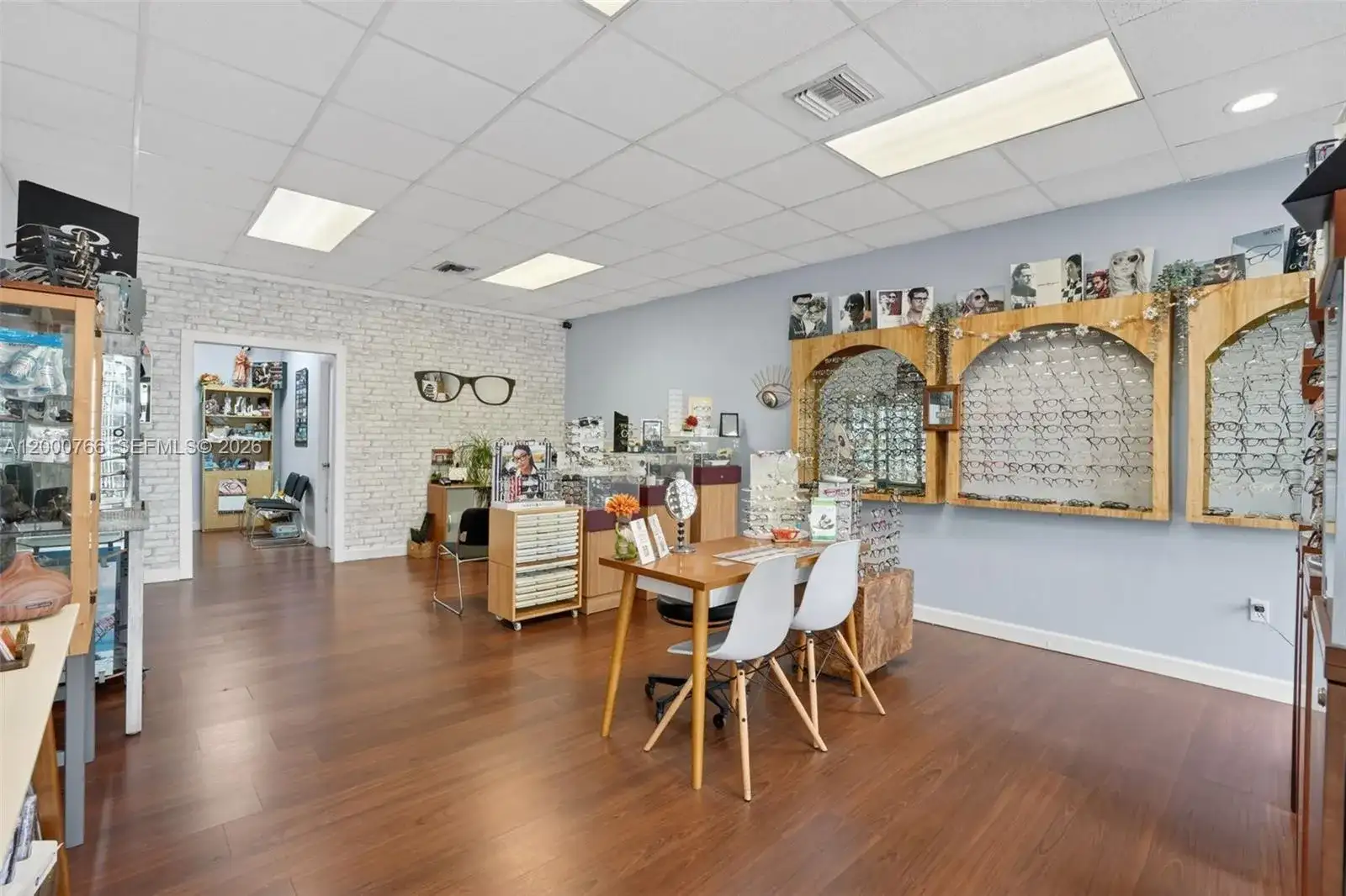 8562 SW 8th St, Miami FL 33144 photo 2