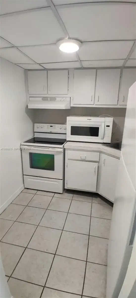 4550 NW 9th St # 706E, Miami FL 33126 photo 3