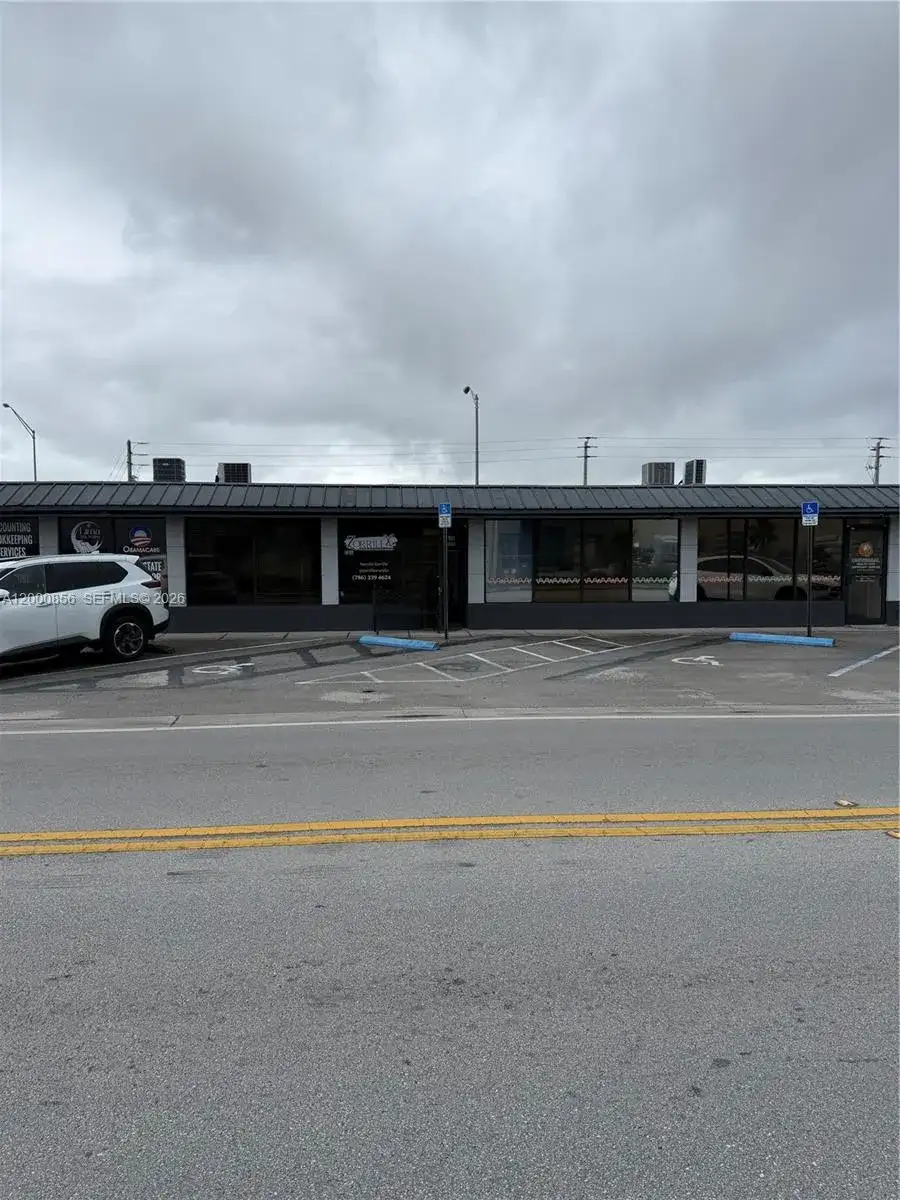 8511 NW South River Dr, Medley FL 33166 photo 2