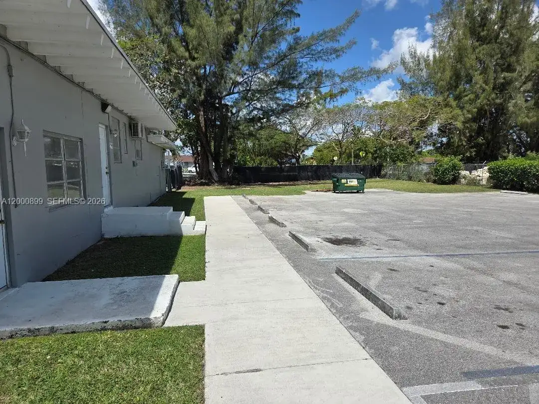 1400 NW 3rd Ave, Florida City FL 33034 photo 4