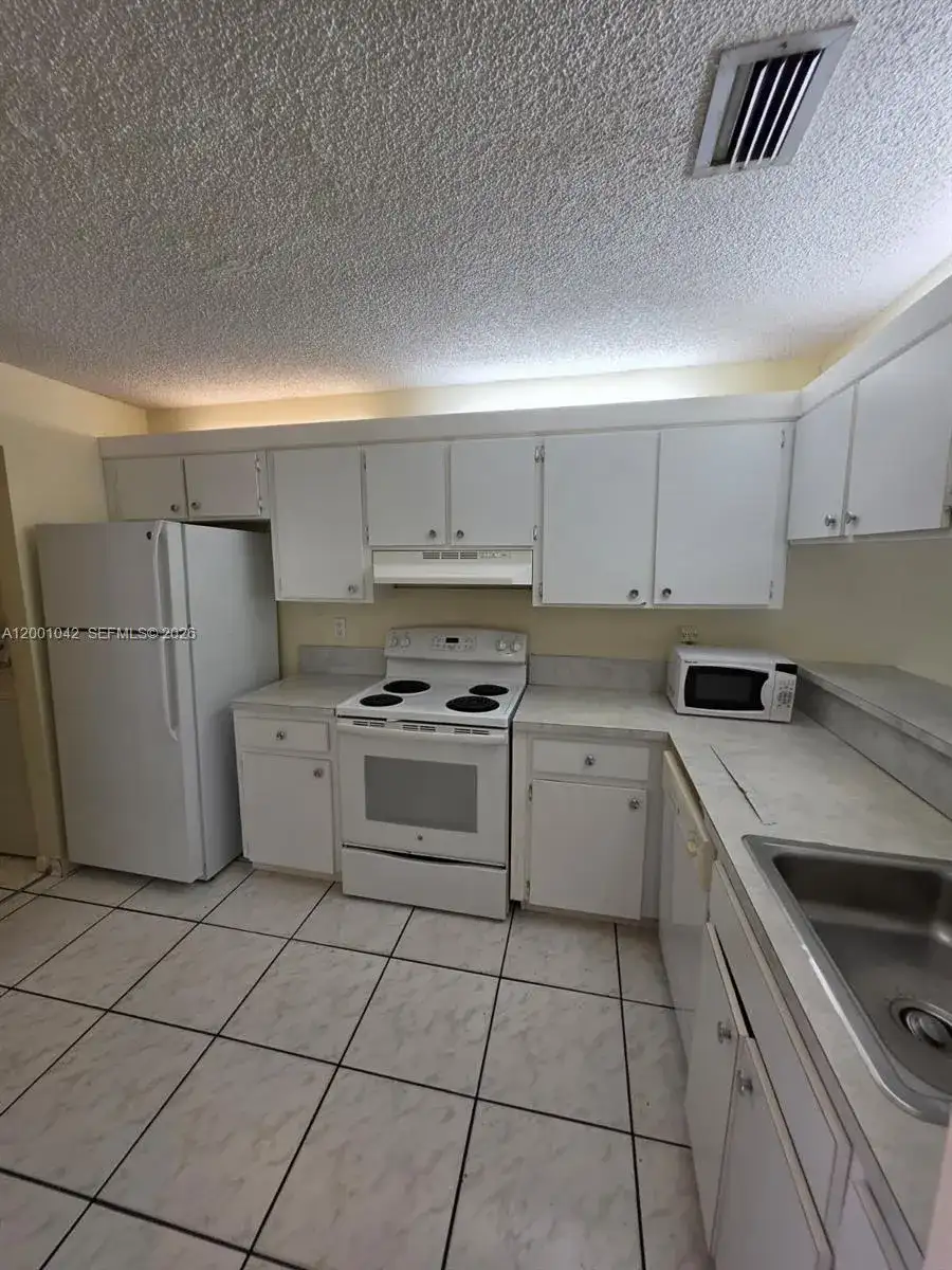 7959 NW 41st Ct, Sunrise FL 33351 photo 5