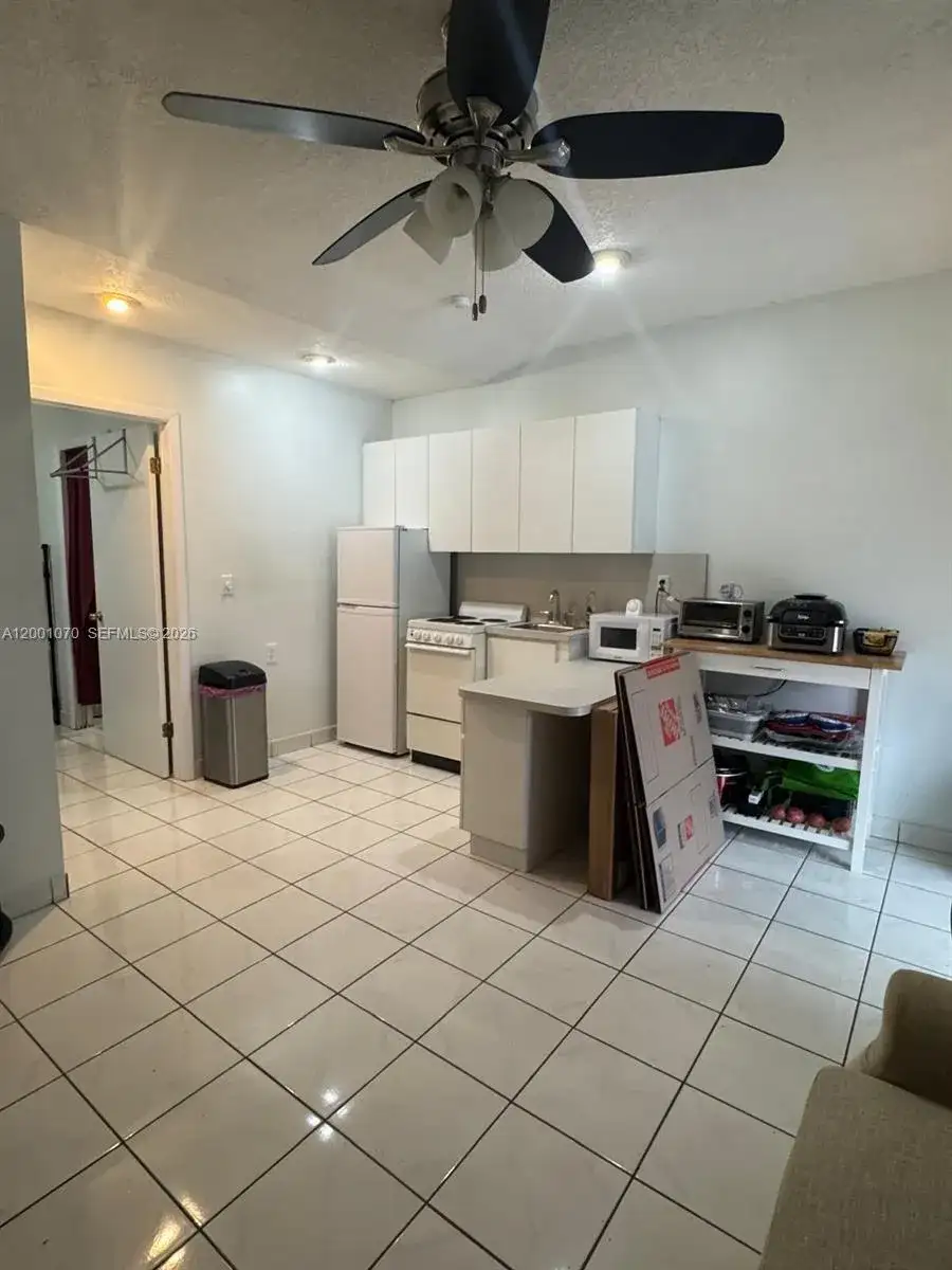 5501 SW 89th Ave # 2, Miami FL 33165 photo 4