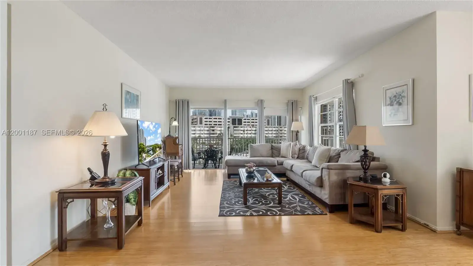 300 Bayview Dr # 315, Sunny Isles Beach FL 33160 photo 4