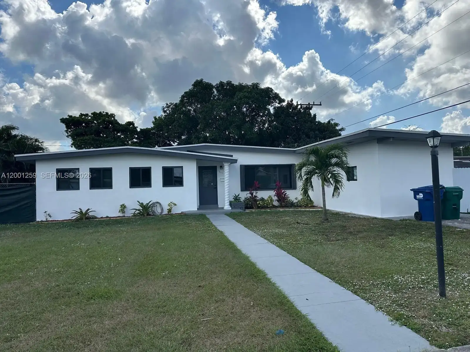 860 NW 171st St, Miami Gardens FL 33169 photo 2